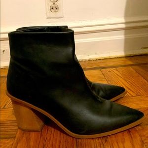 Kelte Pointed Toe Bootie